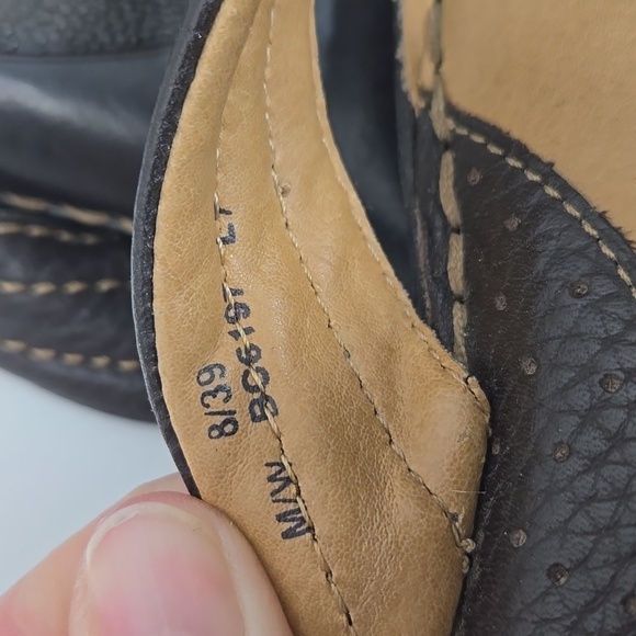 BOC Born Concepts Leather Flip Flops - Picture 6 of 7